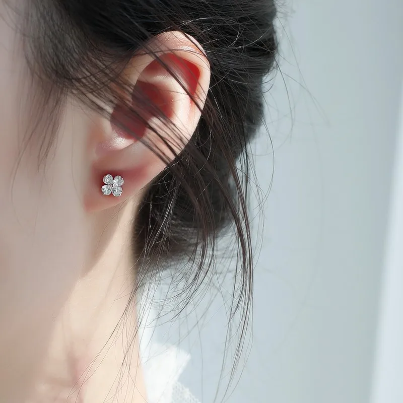 Trumium 925 Sterling Silver 1 Pair Women\'s Lucky Four-Leaf Clover Shape Ear Stud Earrings Sky White Zircon Fashion Jewelry Gifts