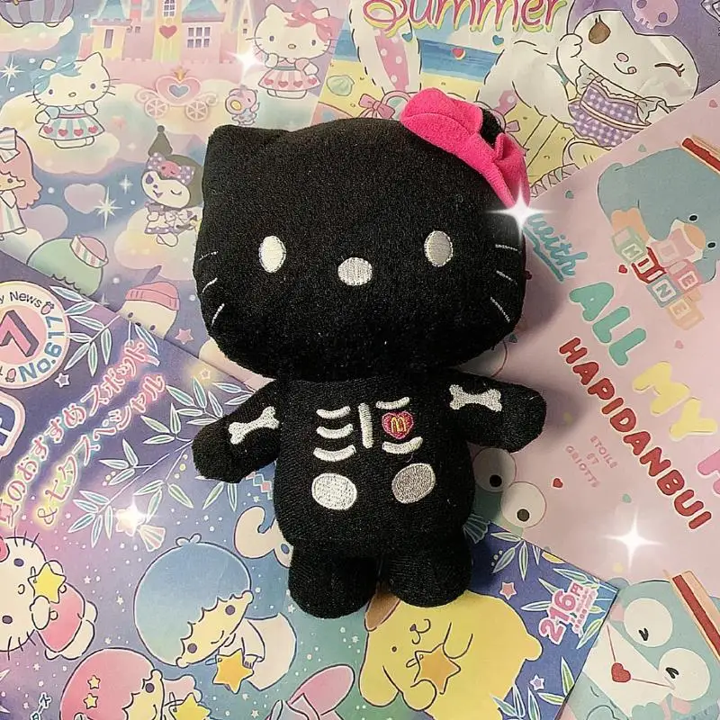 Novo sanrio hello kitty crânio boneca de pelúcia dos desenhos animados bonito kitty boneca de pelúcia chaveiro pingente saco acessórios presente do feriado brinquedos