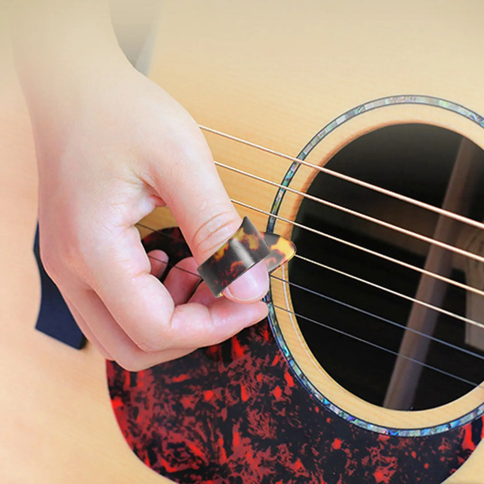 AA87C 4 قطع إصبع الإبهام الغيتار اختيار السليلويد الوسيط Thumbpick لسمك الغيتار الكهربائي الصوتي