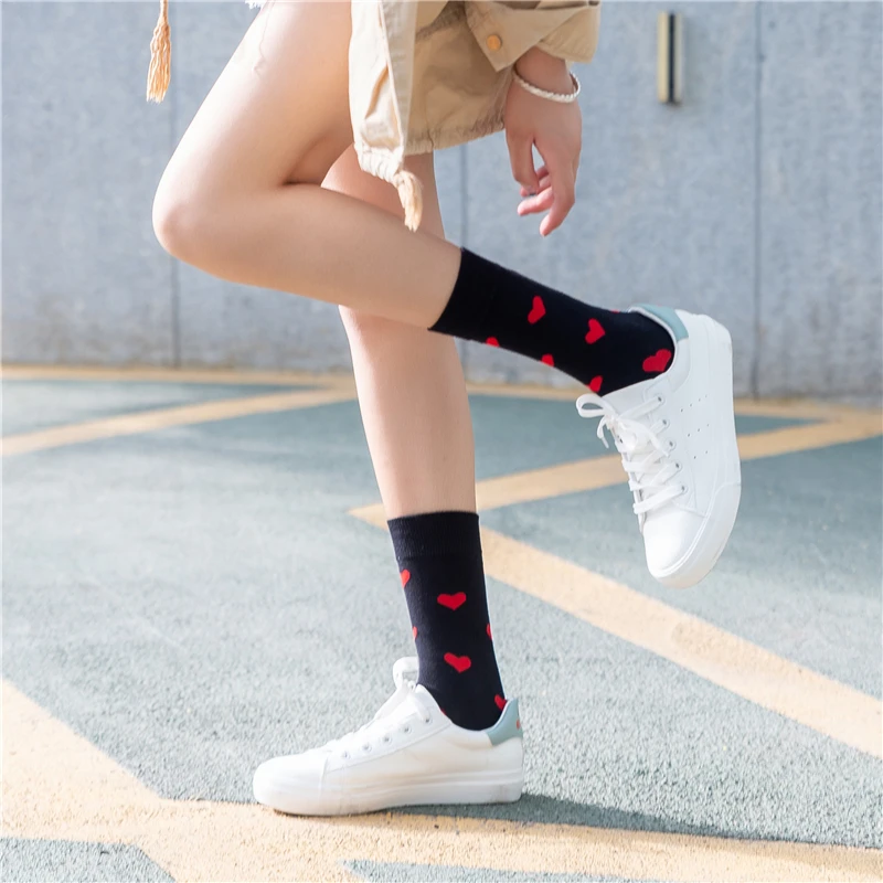 Women\'s Japanese Colorful Cartoon Mid Tube Socks Unisex Cute Funny Happy Heart Avocado Flamingo Red Lip Sokken Gift