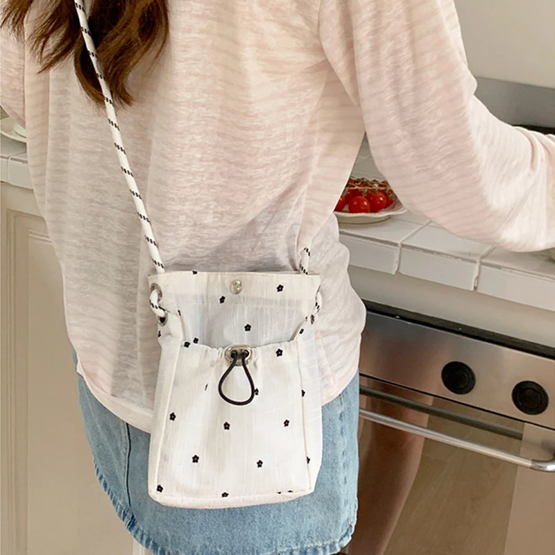 

Elegant Pleated Cloud Bag Women's Korean Version Versatile Casual Gentle Sweet Shoulder Crossbody Mobile Phone Bag