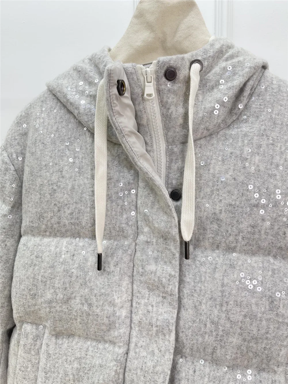 Heavy Beaded Sequined Hooded Goose Down Coat ผู้หญิงซิปหนาลงเสื้อแจ็คเก็ตฤดูใบไม้ร่วงฤดูหนาวใหม่