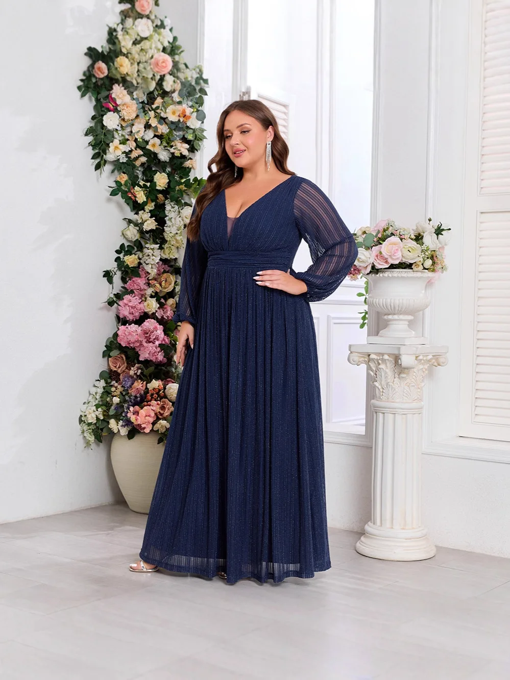 BKQU 심플 플러스 사이즈 이브닝 드레스 여성용 긴 소매 반짝이는 주름진 A라인 브이넥 풀라이닝 백 지퍼 이브닝 가운