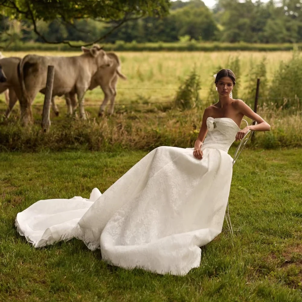 فستان زفاف ساحر مخصص بدون أكتاف من الدانتيل للمرأة العروس على شكل حرف a بطول الأرض بدون حمالات فستان زفاف رشيق #3