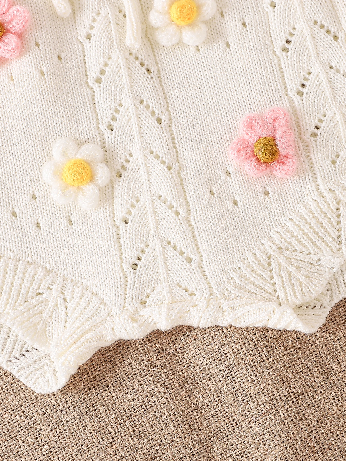 Autumn/Winter 0-3 Year Old Newborn Baby Strap Hollow Embroidered Comfortable And Breathable Sweater Set