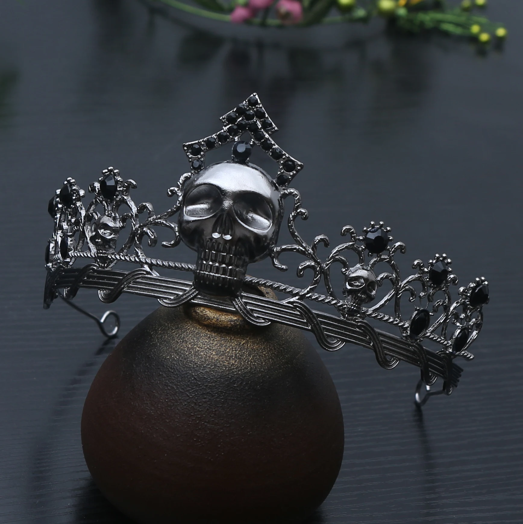 Halloween Personalisierte Totenkopfkrone Gothic Punk Accessoires Rollenspiel Party Feiertags-Matching-Krone – Detail 2