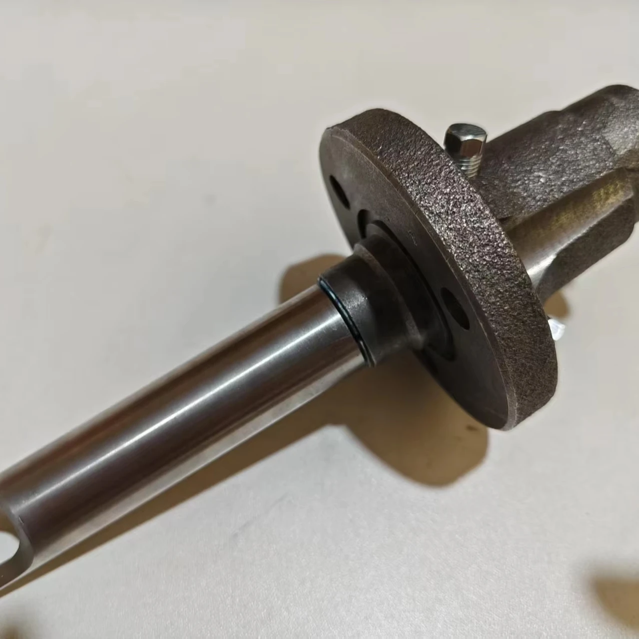 

Refrigeration and air Conditioning Accessories Centrifuge First Stage Guide Vane Fork OPR00325