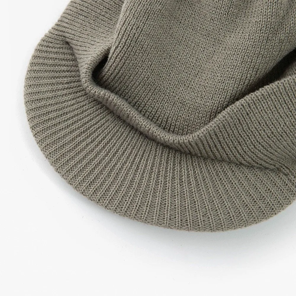 Modische, dicke, warme, gestrickte Mütze mit Ohrenklappen, kurzer Schirm, einfarbig, weich, mit Futter, für den Außenbereich – Detail 12