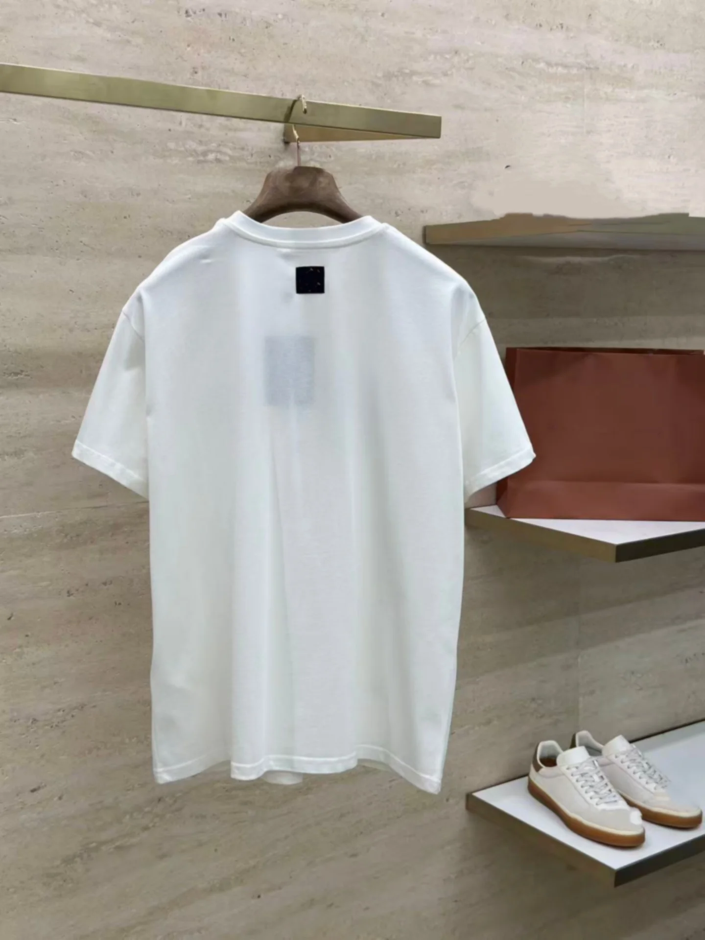 

Футболка унисекс из органического хлопка, однотонная, с вышивкой, моющаяся, повседневный стиль, комфортная, свободного кроя, с круглым вырезом, короткий рукав.