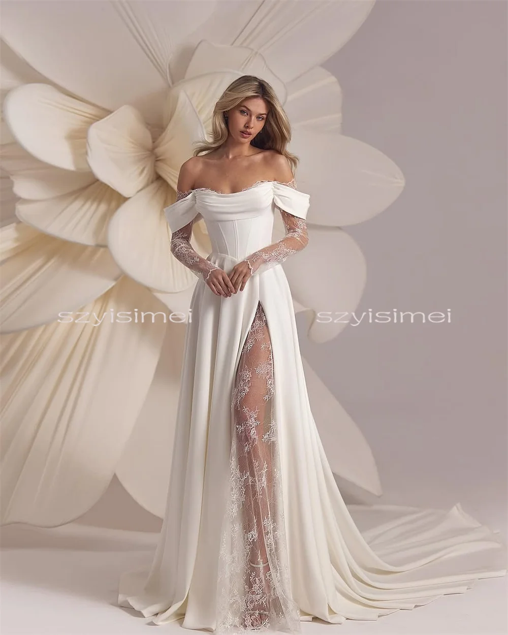 Elegante schulterfreie Brautkleider, A-Linie, hoher Schlitz mit Spitze, Brautkleid für die Hochzeit, Spitzenärmel, individuelle Brautkleider