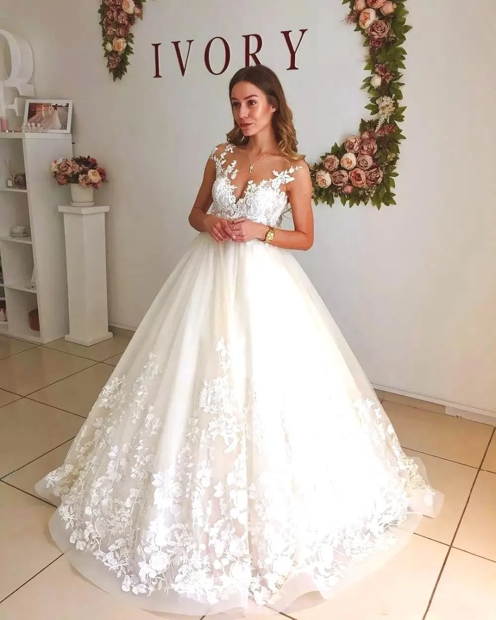 ANGELSBRIDEP Elegant Lace Wedding Dress Ball Gown Cap Sleeves Backless Beach Zipper Tulle Court Train Bridal Gowns Plus Size Hot