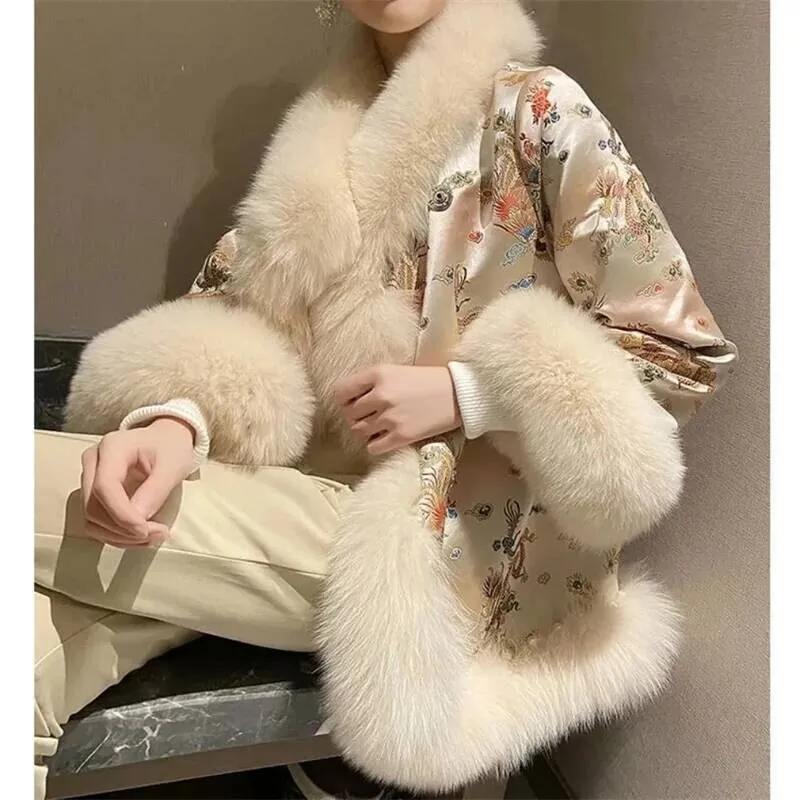 

2025 Autumn Winter Outwear New Fox Women's Chinese Style Palace Satin Mid-Length Beaded Tang Suit Cloak Faux Fur Coat