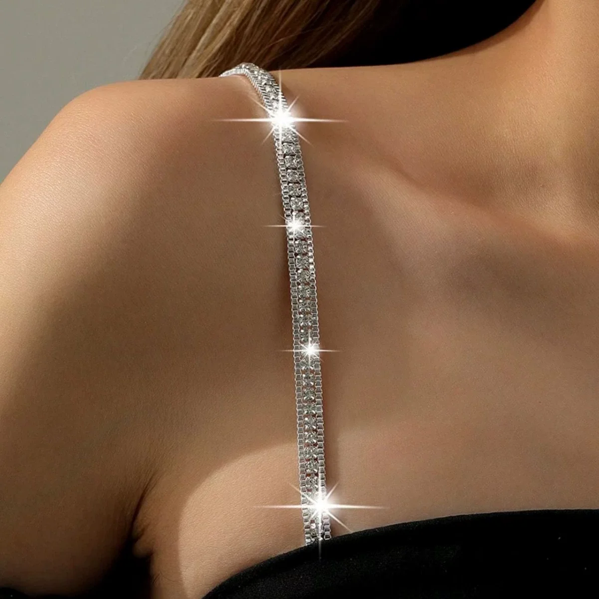 Fashionable new rhinestone bra  shoulder strap chain  women's beach wedding party personalized single-layer body chain accessori