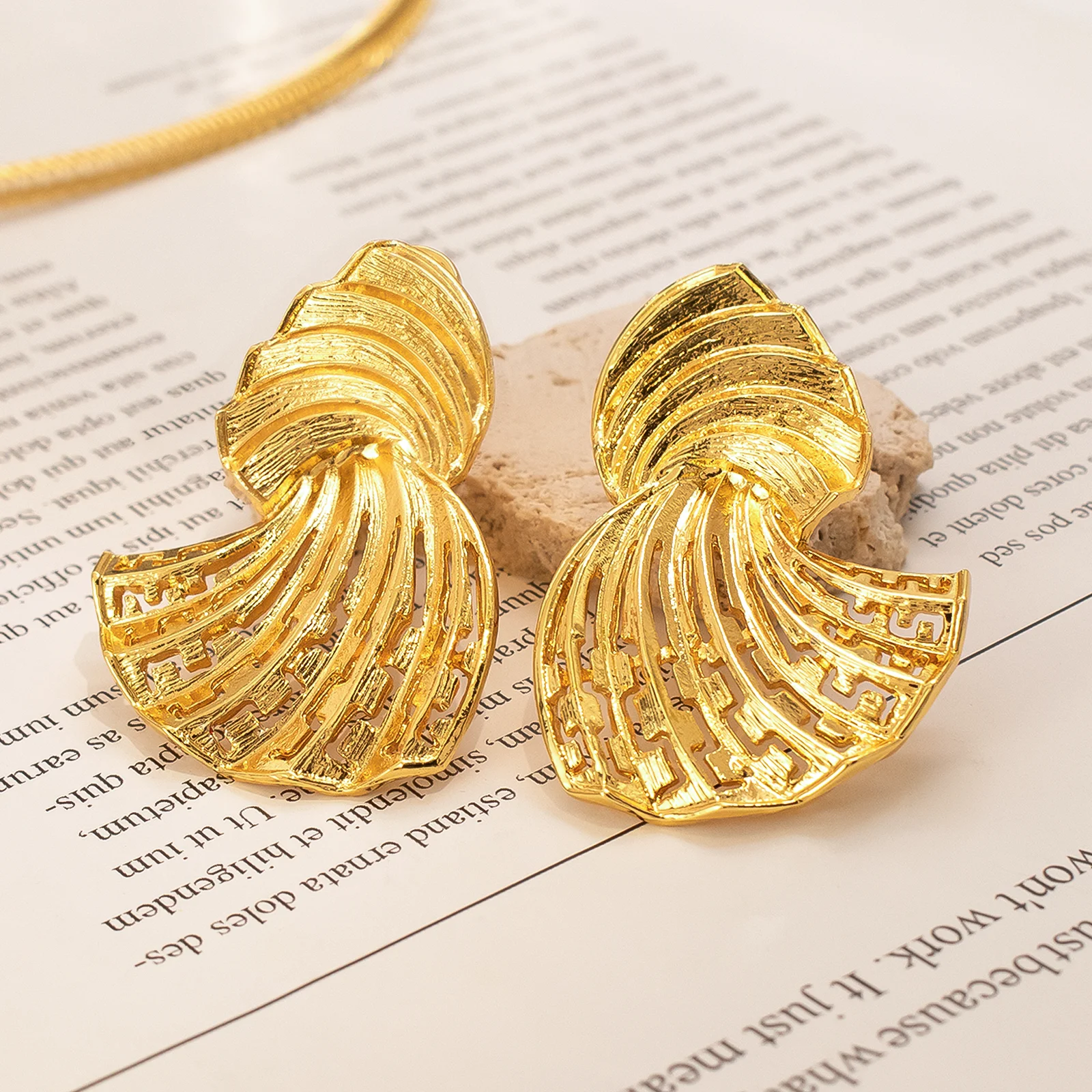 

YTJX 18K Copper Gold-Plated Elegant Irregular Fan-Shaped Punk Women's Droop Earrings Anti Rust Lover Christmas GiftS Wholesa