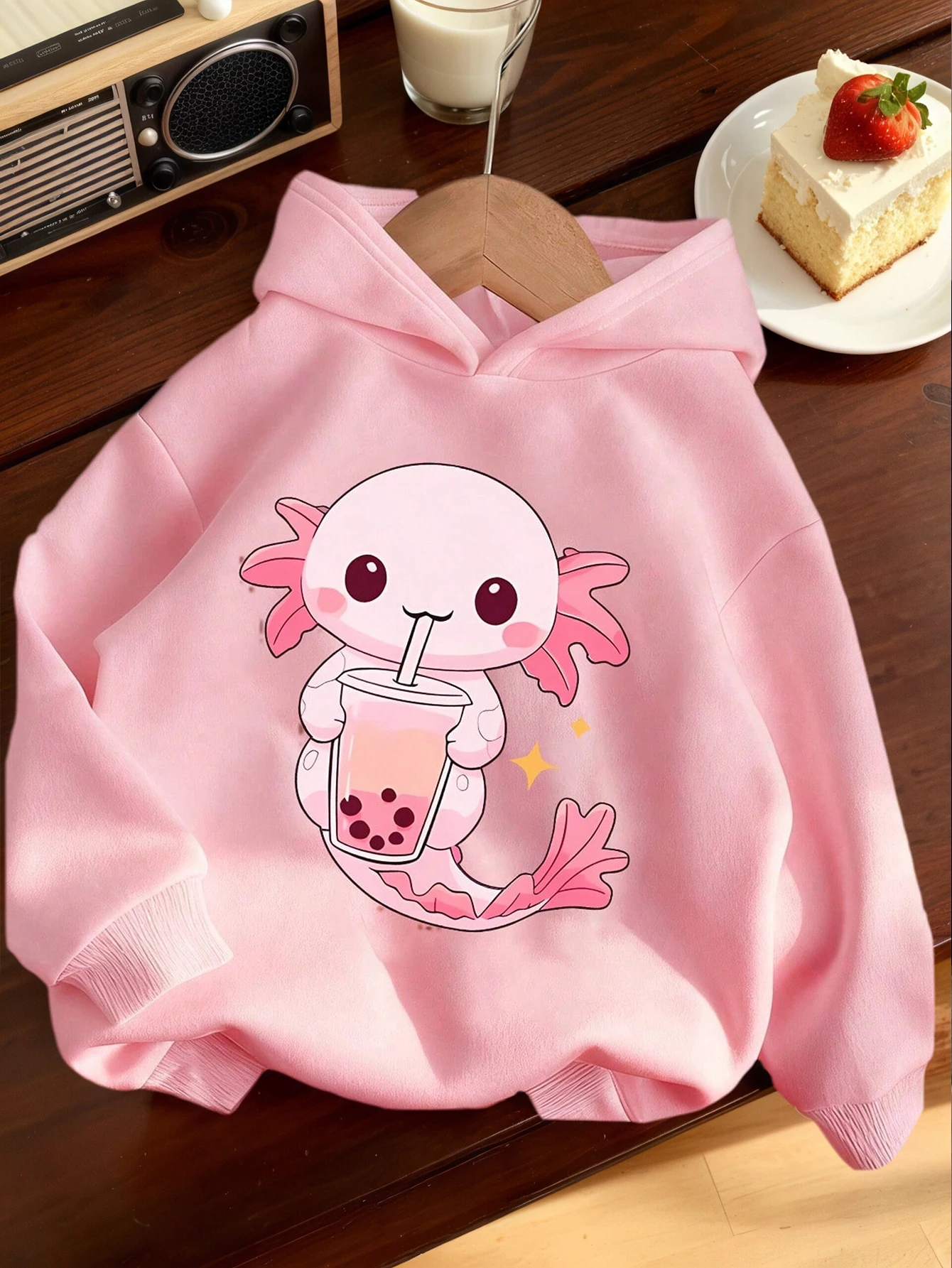 

Розовая толстовка с принтом милого мультяшного земноводного животного, держащего бабл-чай, с теплой подкладкой, длинными рукавами, для девочек.