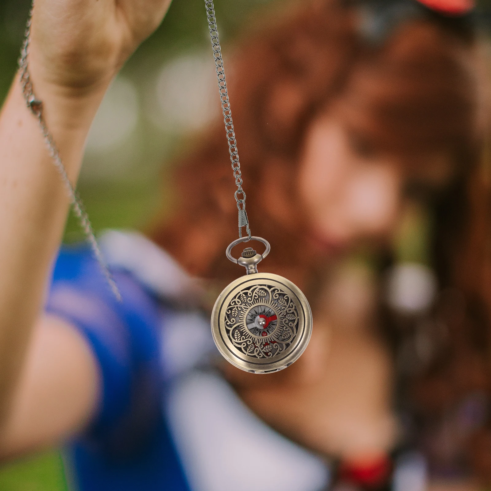 

Pocket Watch Compass Kids Golden Metal Vintage Small Lightweight Portable Camping Hiking Navigation ientation Math Decor