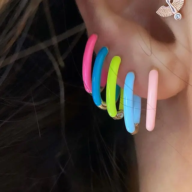 Бело-синие-черные-розовые-u-образные-серьги-кольца-с-цветной-эмалью-золотистого-цвета-летние-модные-украшения