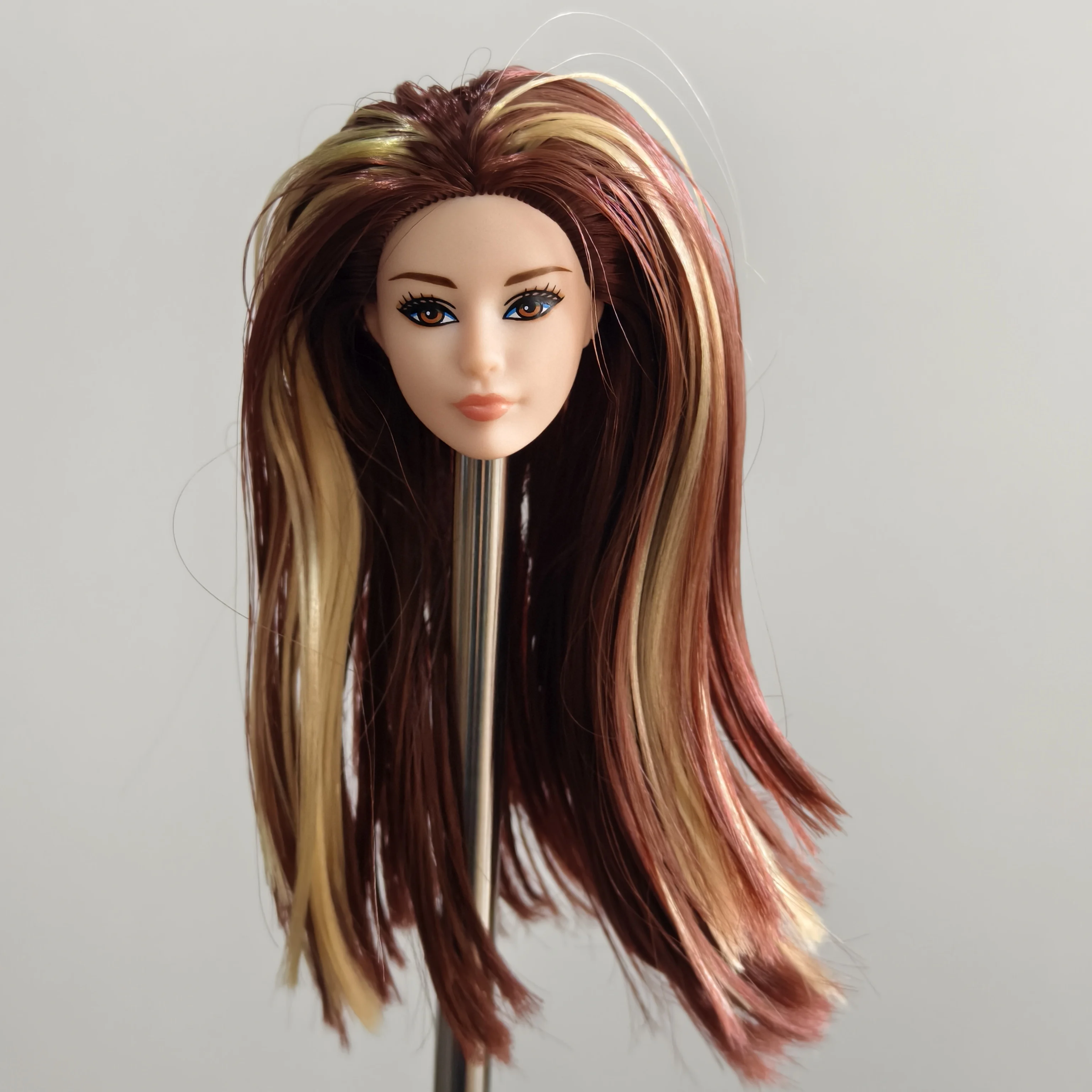 เจ้าหญิงสวยผู้หญิง 1/6 หัวตุ๊กตาสําหรับตุ๊กตาสาว 30 ซม.ตุ๊กตาสีม่วงทองผมยาวตุ๊กตาหัว