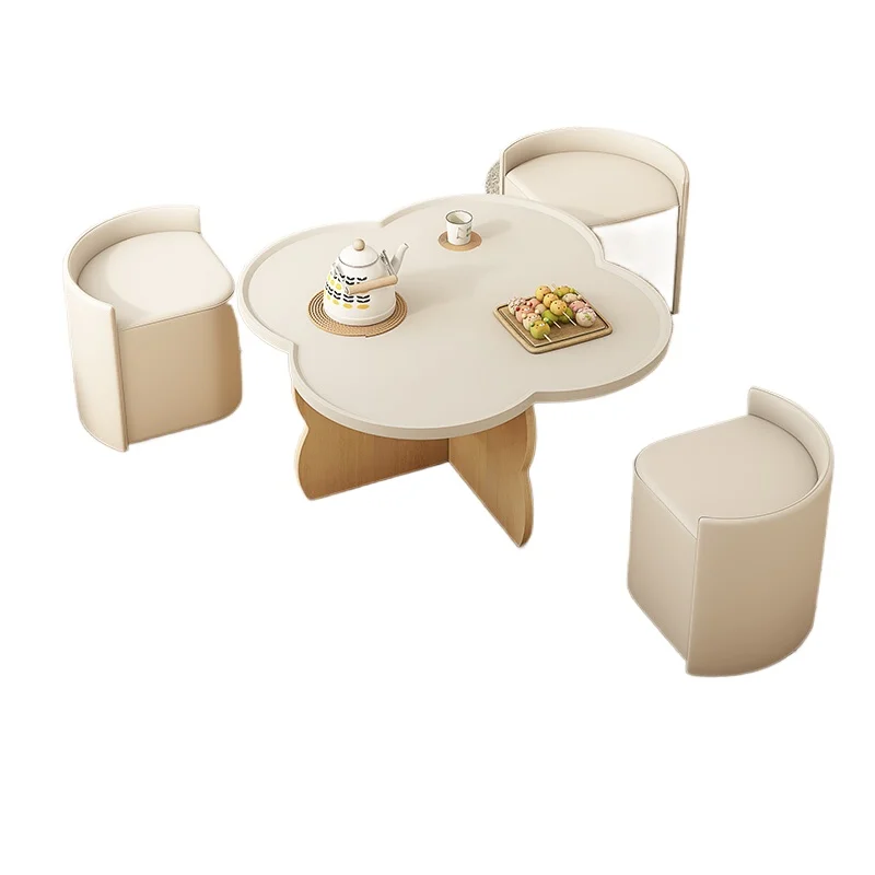 

Small apartment, modern and simple, designer creativity, tea table