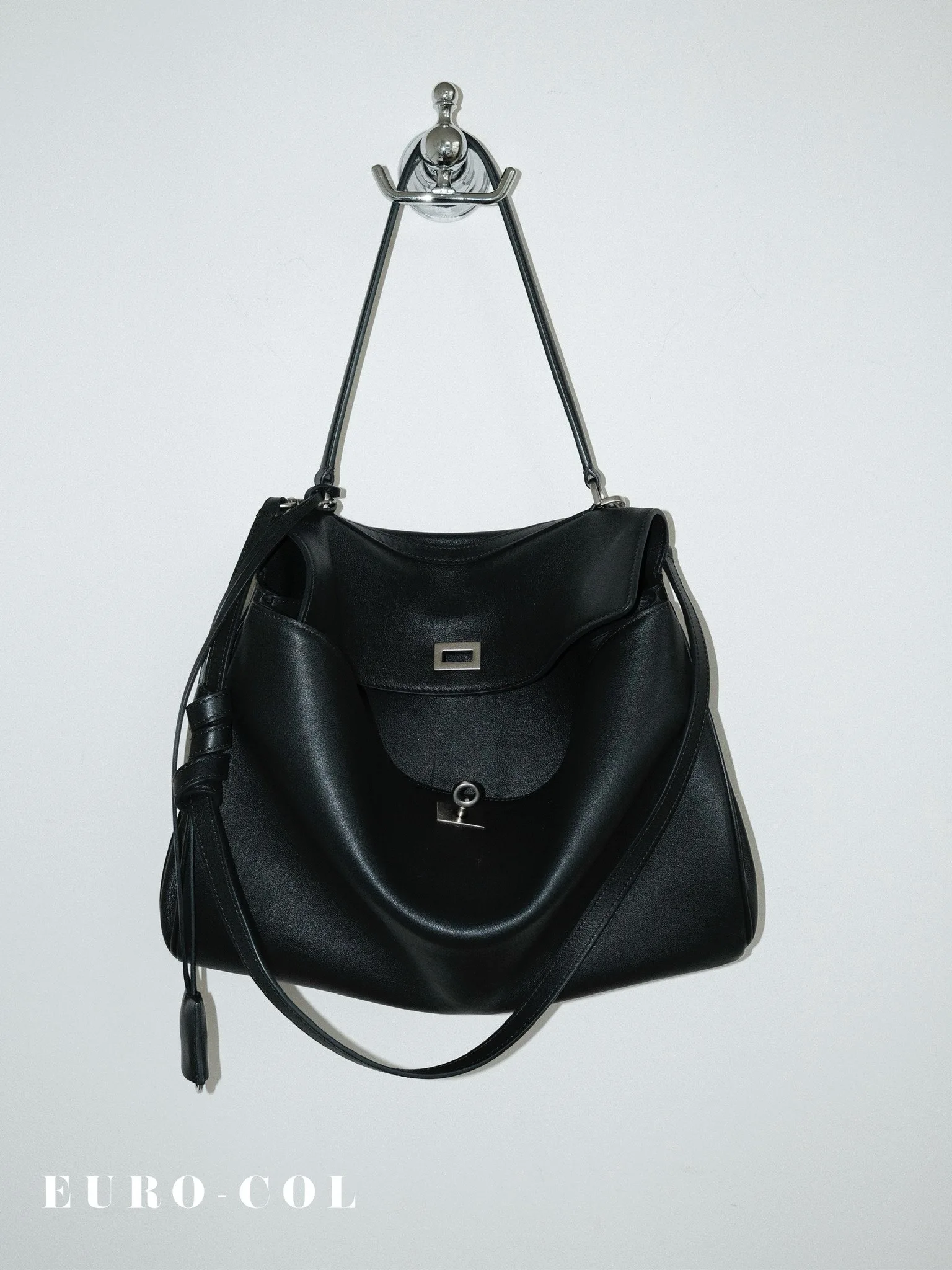 Black Handbags Collection - Variety of Shapes & Sizes, Gold Accents, Durable Leather, Perfect for Daily Use & Special Occasions