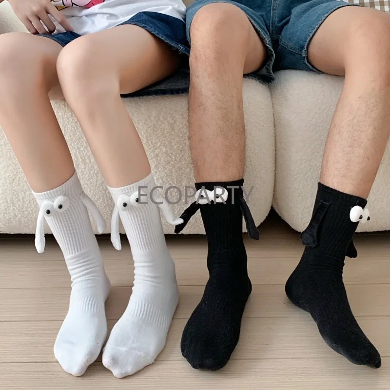 Fashion Funny Creative Magnetic Attraction Hands Black White Cartoon Eyes Couples Socks 1 Pair Club Celebrity Couple Socks Ins