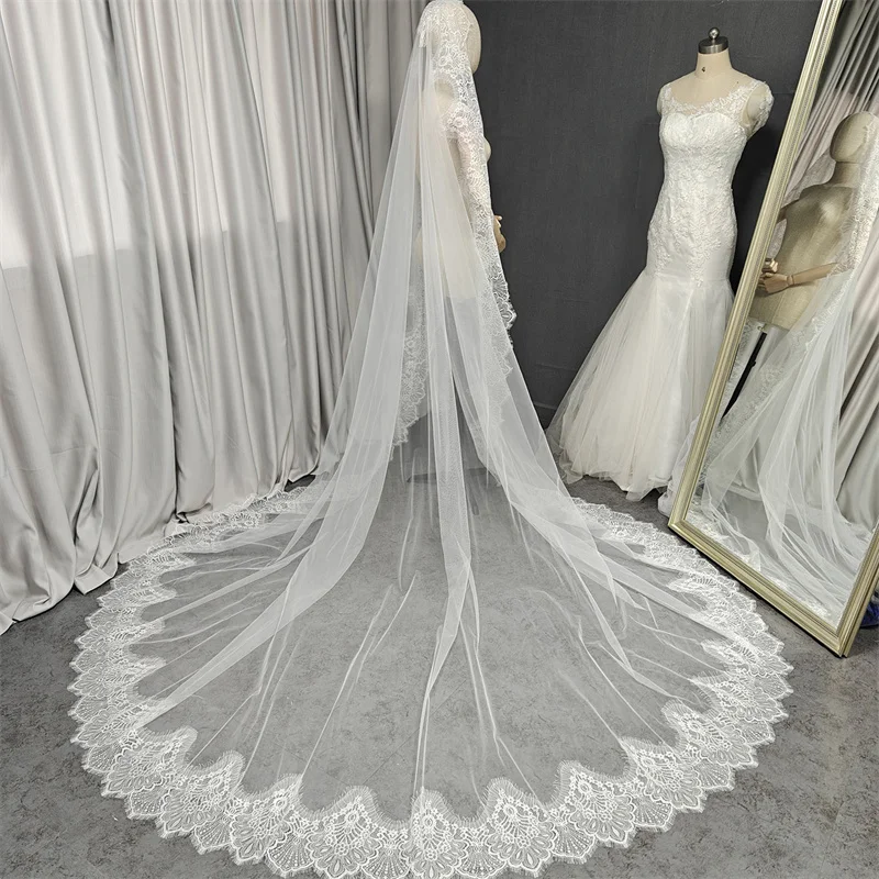 Customized Mantilla Veil with Wide Eyelash Lace, Ivory Chantilly Lace Wedding Veil with Hidden Comb, 2.5m/3m/3.5m/4m Long Veil