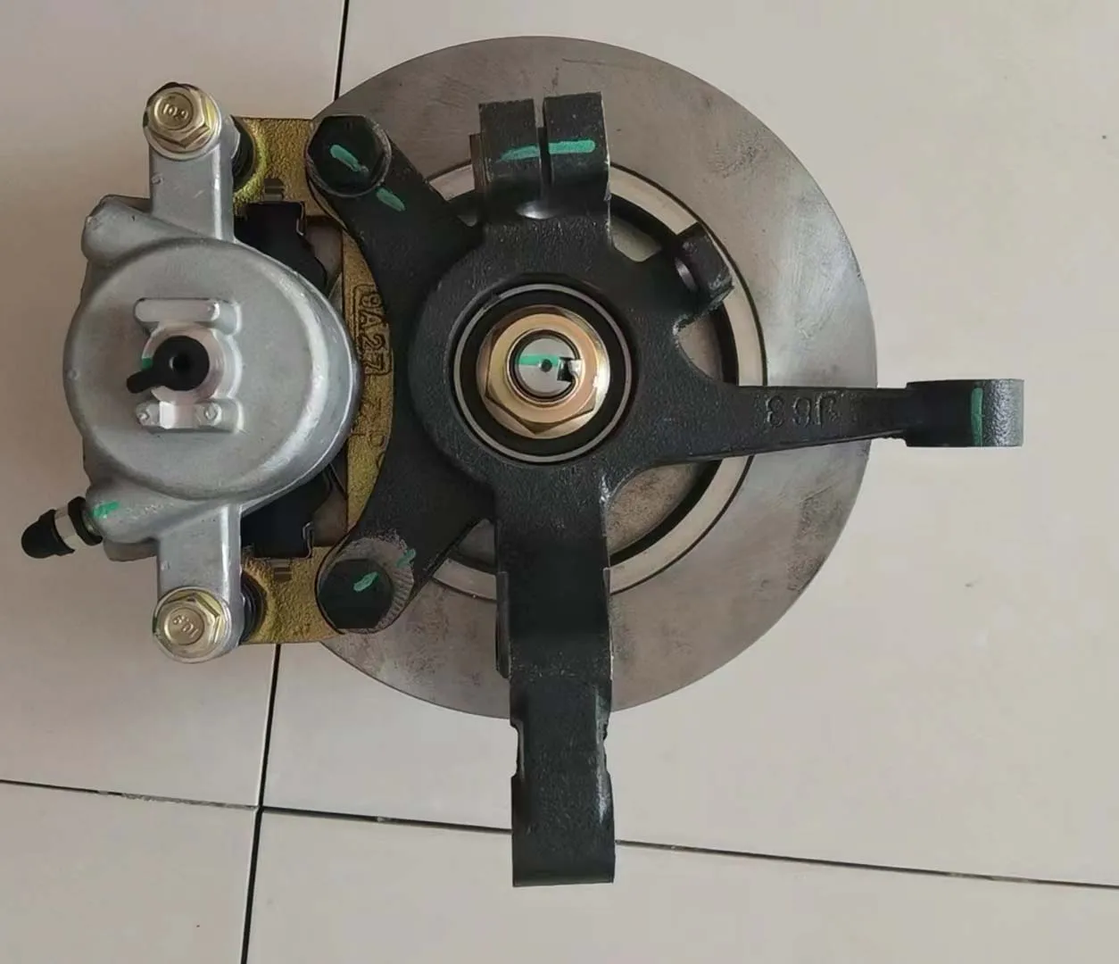 أسطوانة الفرامل الأمامية للسيارة الكهربائية، والقرص، ومحور العجلة ومجموعة مفصل التوجيه #3