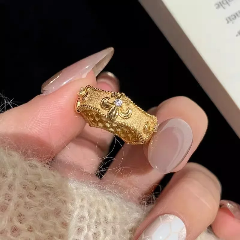 

Retro Luxury Elegant Iris Flower Ring for Women Versatile Unique Design High-End Feeling Alloy Jewelry Fashion Accessories