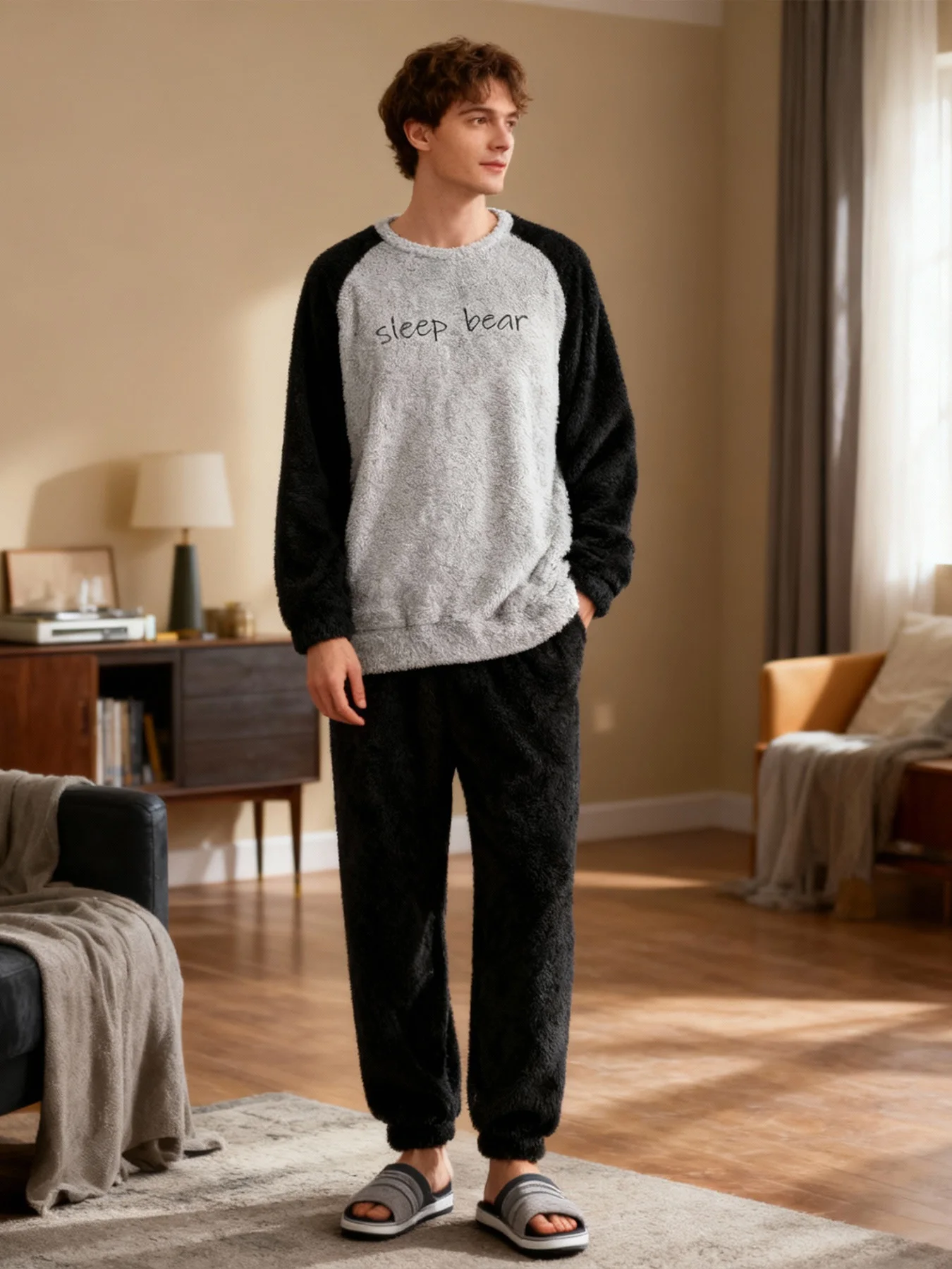 

Men's Cartoon Letter Pajama Set, Soft Coral Fleece Fabric for Home Wear