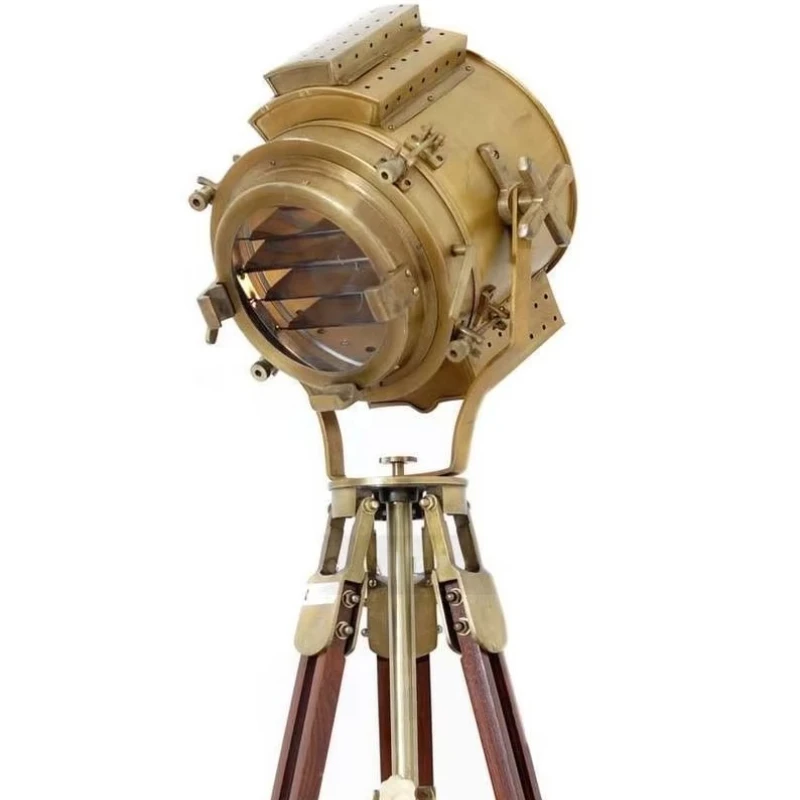 

Дизайнерский античный латунный напольный светильник с коричневым штативом для домашнего декора