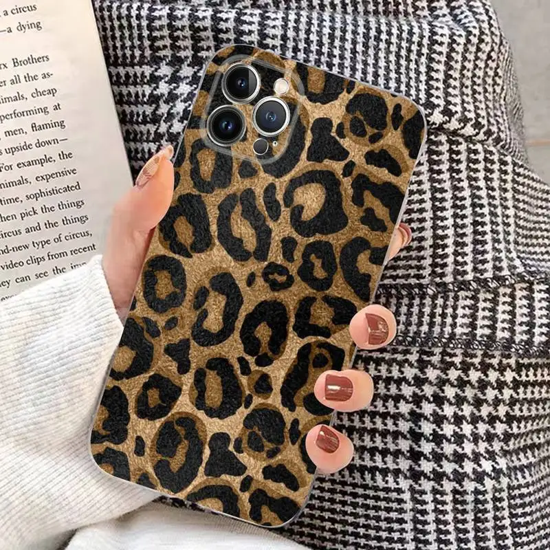 Luxury Leopard Phone Case Silicone Soft for iphone 14 13 12 11 Pro Mini XS MAX 8 7 6 Plus X XS XR Cover