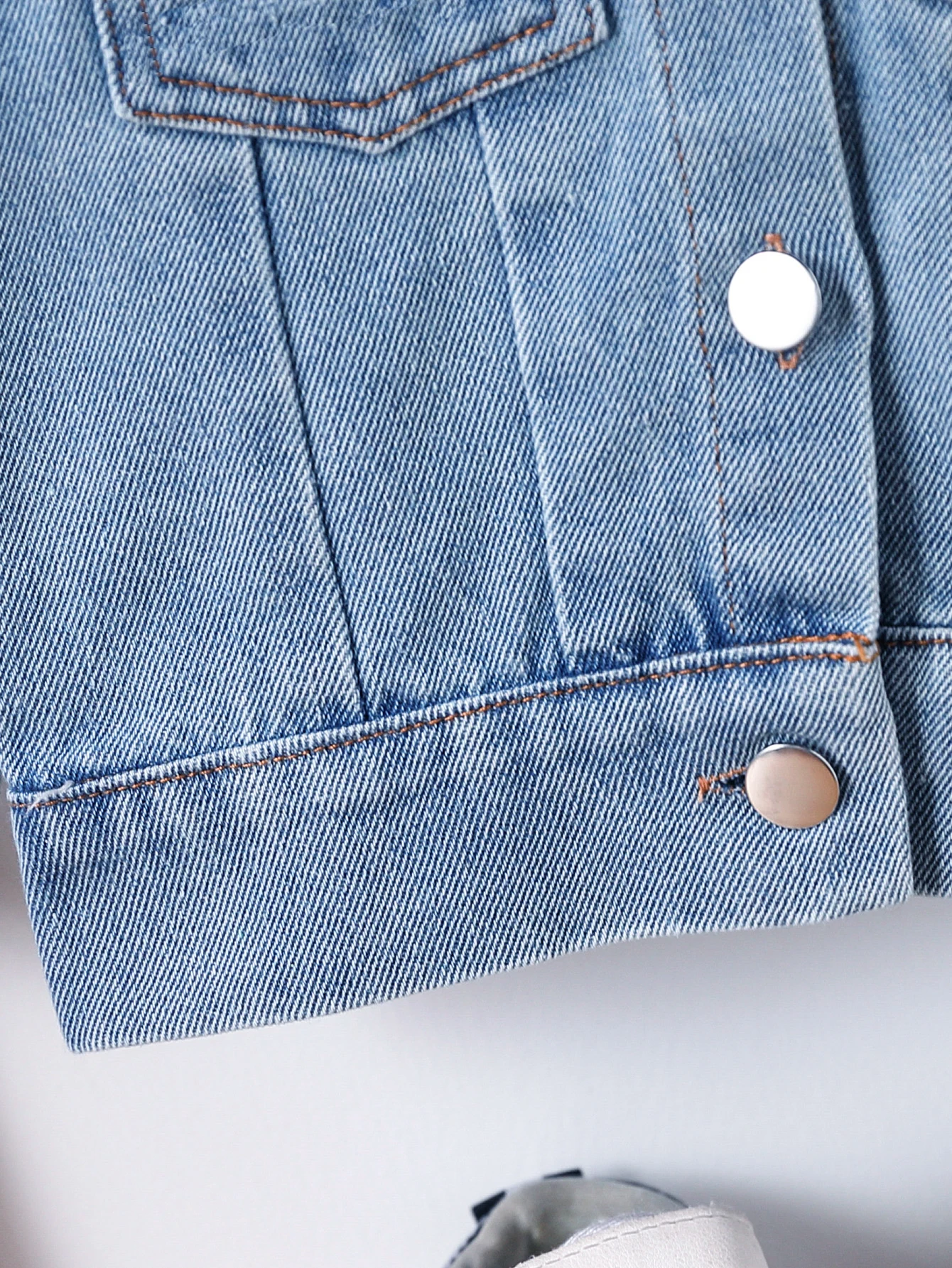 سترة للأطفال بياقة من الدنيم بتصميم كاجوال مع تفاصيل زر واحد، ملابس أساسية يومية، تصميم بسيط من قماش الدنيم #5