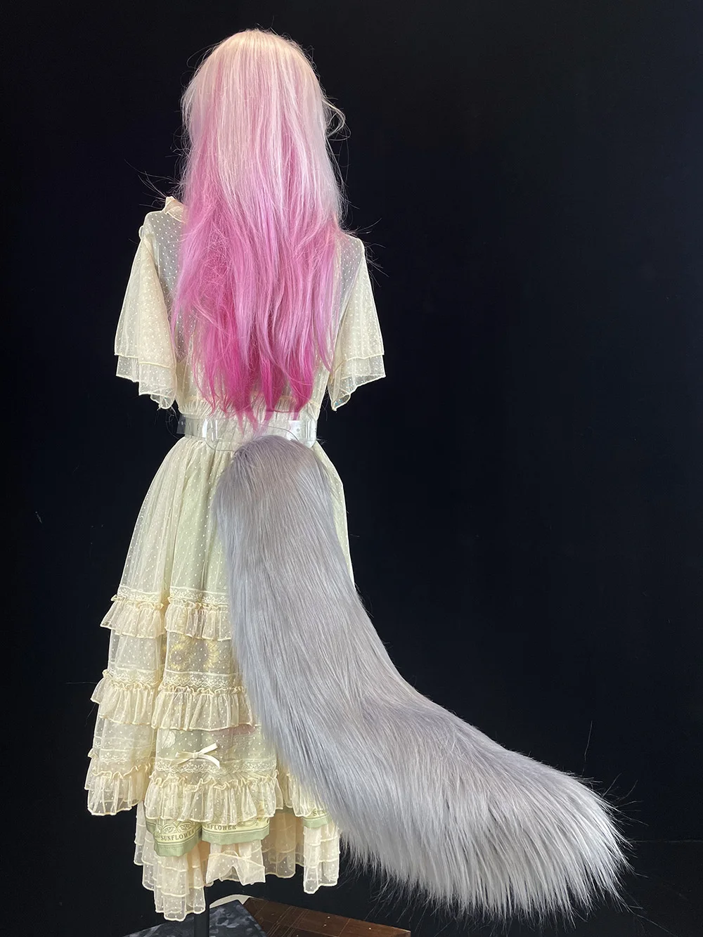 Anime Fox Tail Cosplay Elektrische staart Draadloze afstandsbediening Witte Fox Tail Zwarte dieren Staarten Oren Handgemaakte harige grote staart