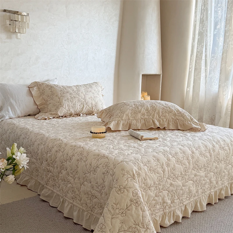 Vintage Floral Embroidery Cotton Linen Quilted Bedspread Ruffles Lightweight Quilt Coverlet Bed Cover For Cottage Bedroom Decor