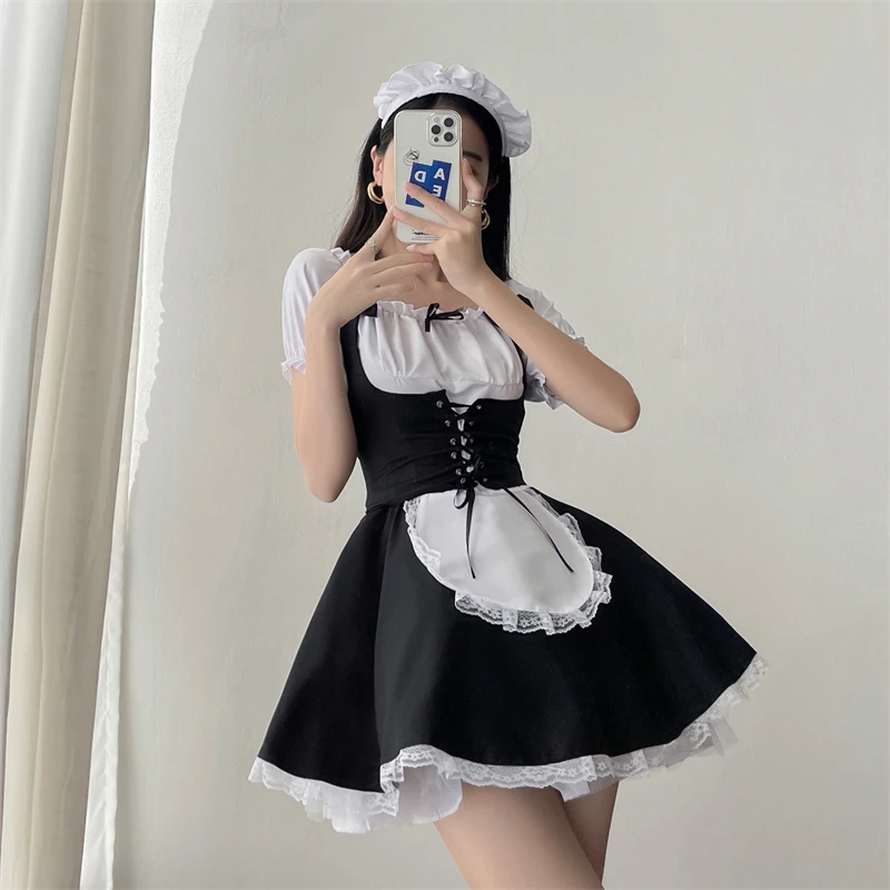 Anime Meid Cosplay Kostuum Zwart Wit Japanse Lolita Outfit Hangende Hals Vierkante Hals Bubble Mouw Taille Cinch Mini Jurk