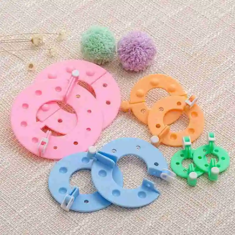 8Pcs 4 Sizes Plastic Pompom Maker Set, 3.5/5.5/7/9cm DIY Yarn Pom-pom Making Tool Kit Handmade Craft Ball Maker DIY Knitting