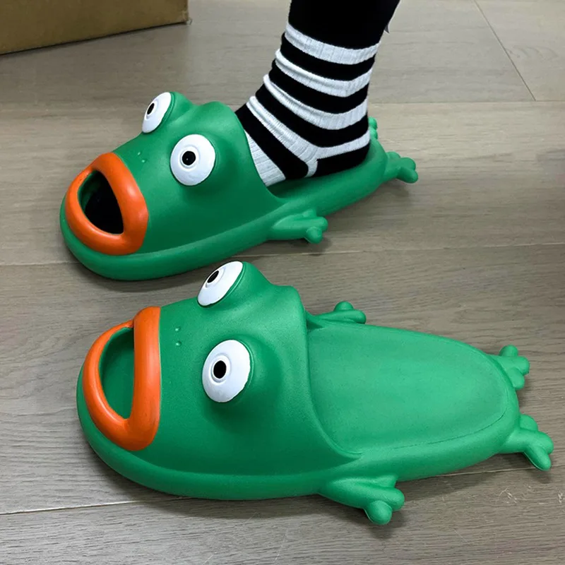 2024 New Cute Frog Slippers Female Male Summer Cartoon Shoes Couple Funny Indoor Bathroom Outdoor Slides Women Platform Footwear