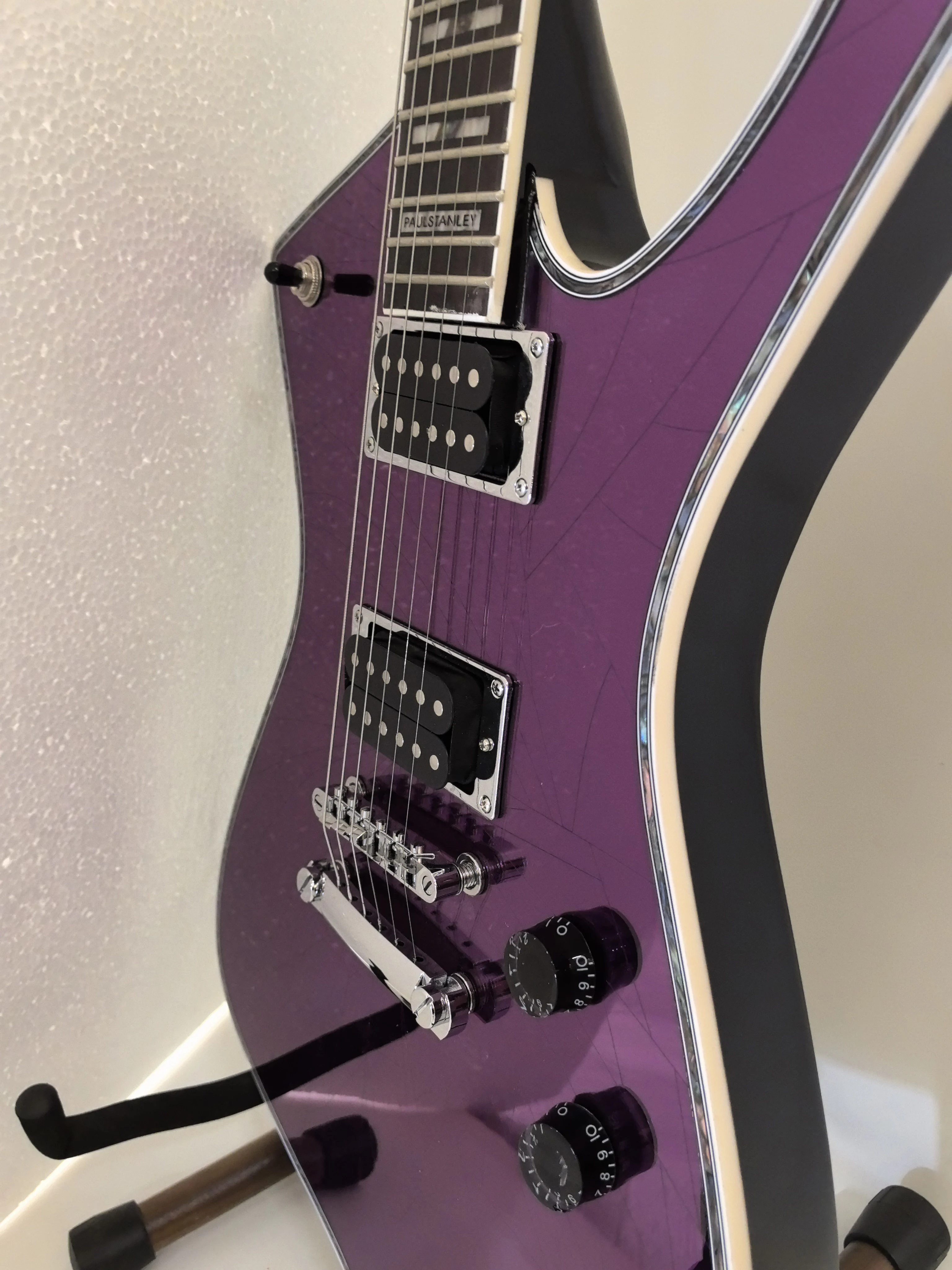 المصنع مباشرة، 22 فريت 6 سلسلة جيتار كهربائي بمرآة أرجوانية! صورة بات الحقيقية، ما تريده هو ما حصلت! البضائع الموجودة في المخزون