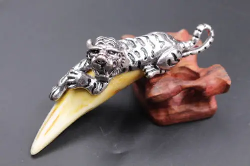 Chinese Antique Tibetan Silver wild boar Inlay Tooth Talisman Big Pendant
