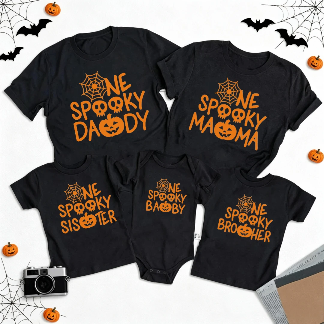 Family Matching Halloween Shirts One Spooky Daddy Mama Brother Sister Baby Bodysuit Black Short Sleeve Top Look Halloween Outfit