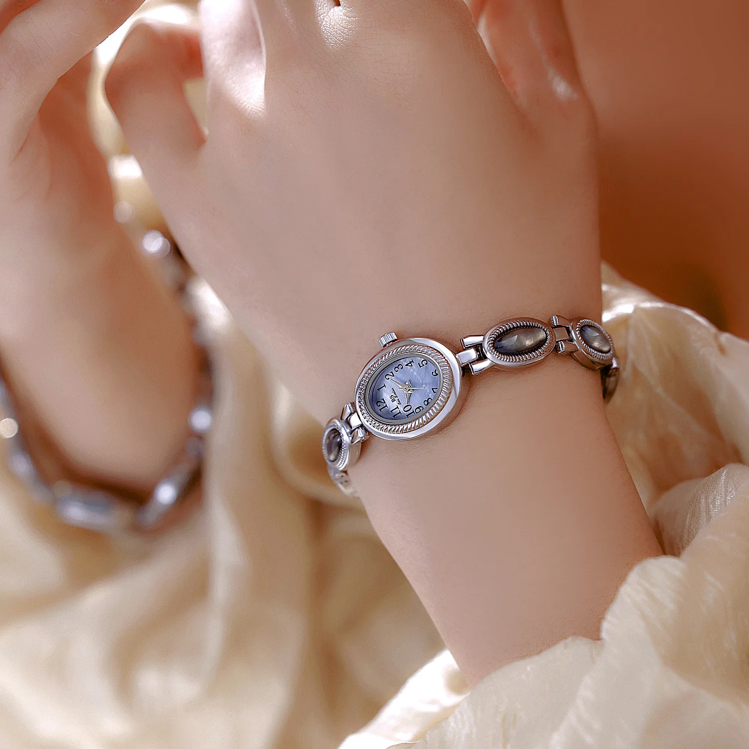 NEW Vintage Natural Dongling Stone Hotan Jade Chain Bracelet Women's Watches Waterproof Temperament Women Wristwatch Gifts