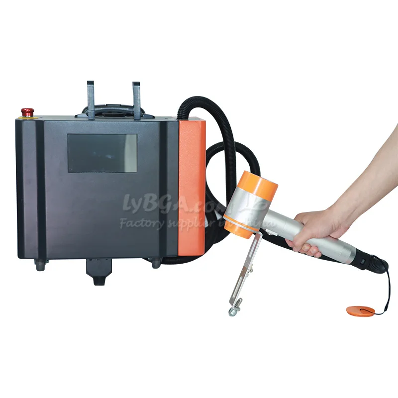 Macchina per la pulizia laser a impulsi da 300 W Dispositivo per la rimozione della ruggine da 200 W Pulitore laser a fibra da 100 W Strumenti puliti senza contatto raffreddati ad aria per metallo
