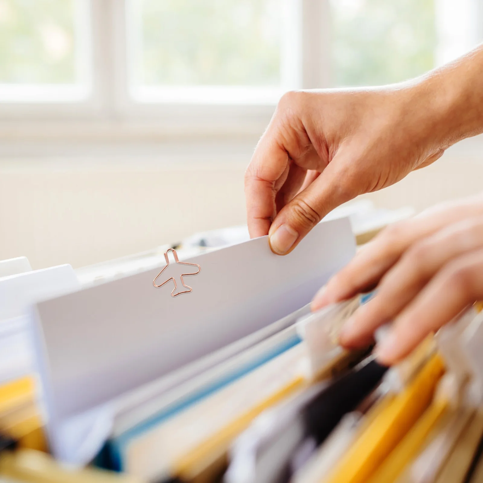 20pcs Airplane Shaped Creative Metal Paper Clips Cute Bookmarks Page Holders For School Office Planner Decorative Stationery