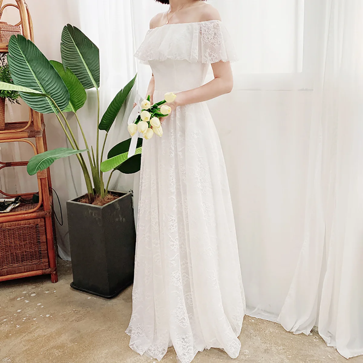 White Lace Light Wedding Dresses Shoulder Straps Short Sleeves Korean Simple Bridal Gown for Photography, Evening Gown for Women