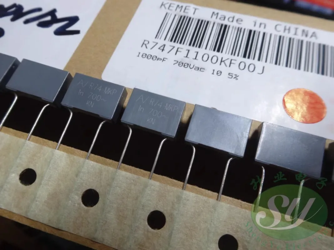 10PCS AV R74 0.001uf/700VAC 1.0nf 1000pf 1n0 102 New 10mm film capacitor R747F1100KF00J
