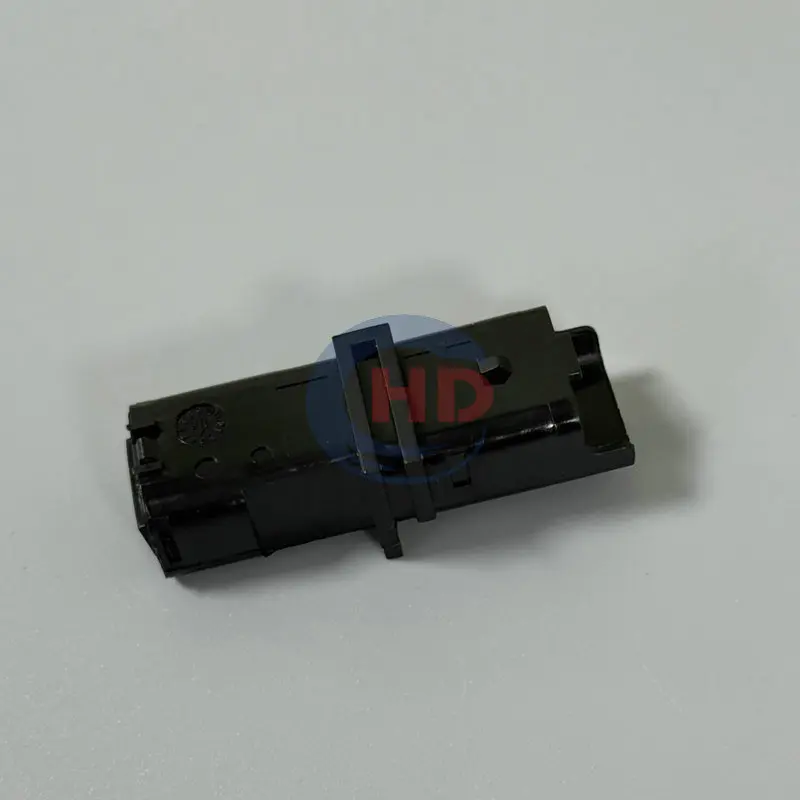 1-20 sets 3 Pin COOLANT TEMPERATURE SENSOR SOCKET CONNECTOR 211PL032S0049 211PC032S0049