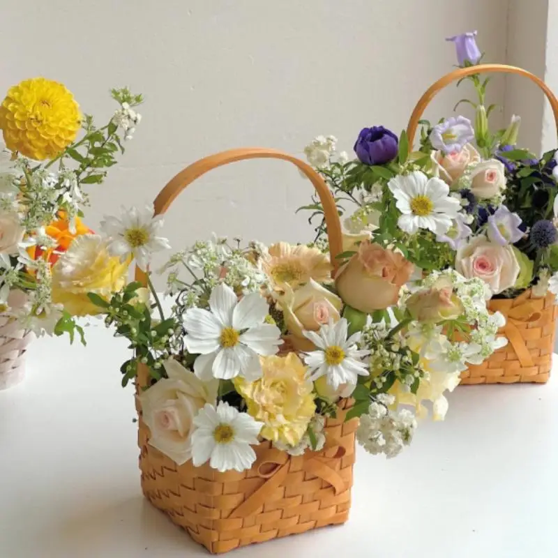 New Willow Rattan Bride Flower Basket Picnic Container Hand-Woven Flower Arrangement Basket With Handle Picnic Weaving Basket image 4