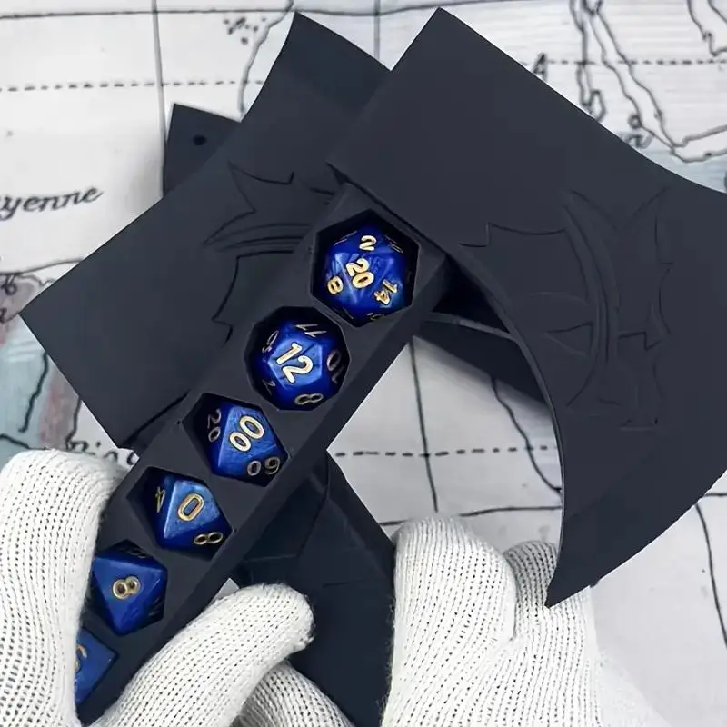 

Tomahawk Dice Storage Box Set 22mm Standard Polyhedral Dice Ideal Decoration for Tabletop Game Room