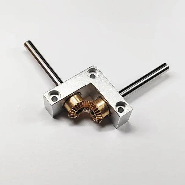 4/5mm Mini Right-Angle Corner Connector Small 90-Degree 1:1 Gearbox Bevel Gear Reverser Model Gearbox