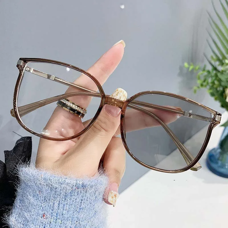 Photochrome Myopie-Brille mit funkelndem Rahmen für Damen, übergroße Outdoor-UV-Nahsichtbrille, modische Brille, Dioptrien bis -4,0